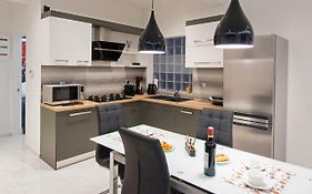 S&A Apartment